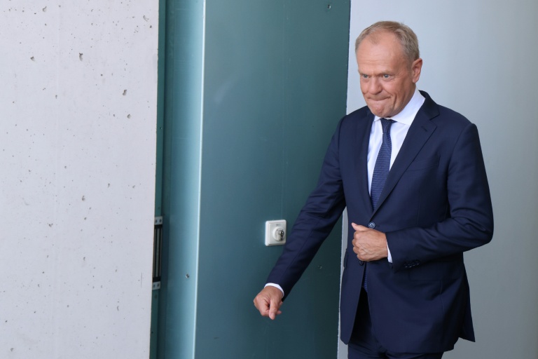 Le Premier ministre polonais Donald Tusk arrive à la Chancellerie de Berlin, le 24 juin 2026