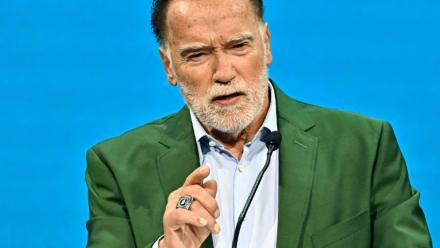 L'acteur américain et ancien gouverneur de Californie Arnold Schwarzenegger, le 3 juin 2025 à Vienne à l'ouverture du sommet annuel sur le climat 