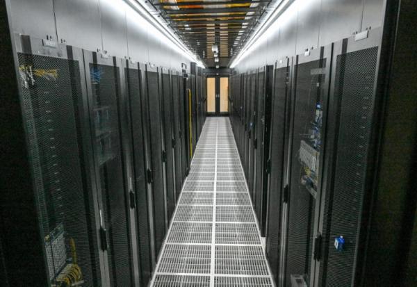 Des serveurs informatiques dans les locaux de la société Digital Realty à Singapour, le 2 septembre 2026  