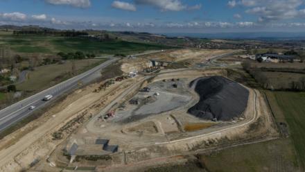 Vue du chantier de l'A69 entre Toulouse et Castres, près de Puylaurens, dans le Tarn, le 28 février 2025