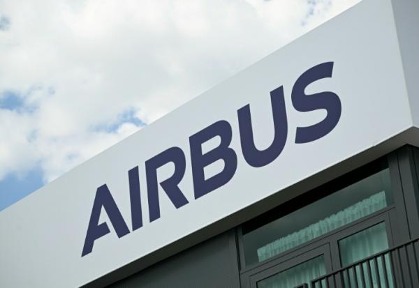 L'avionneur européen Airbus est pénalisé au premier trimestre par de faibles livraisons d'avions commerciaux
