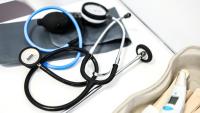 Plus de la moitié des étudiants en médecine présentent un "état anxieux", 20% ont eu des idées suicidaires dans l'année, et les violences sexuelles perdurent, notamment en stage, selon une nouvelle enquête alarmante