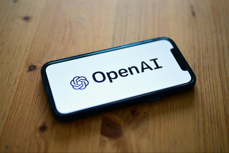 Apple et OpenAI durcissent leur bataille judiciaire sur les futurs appareils du créateur de ChatGPT