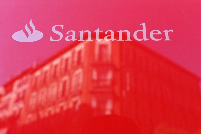Le logo du groupe bancaire espagnol Banco Santander, le 14 mai 2019 à Madrid