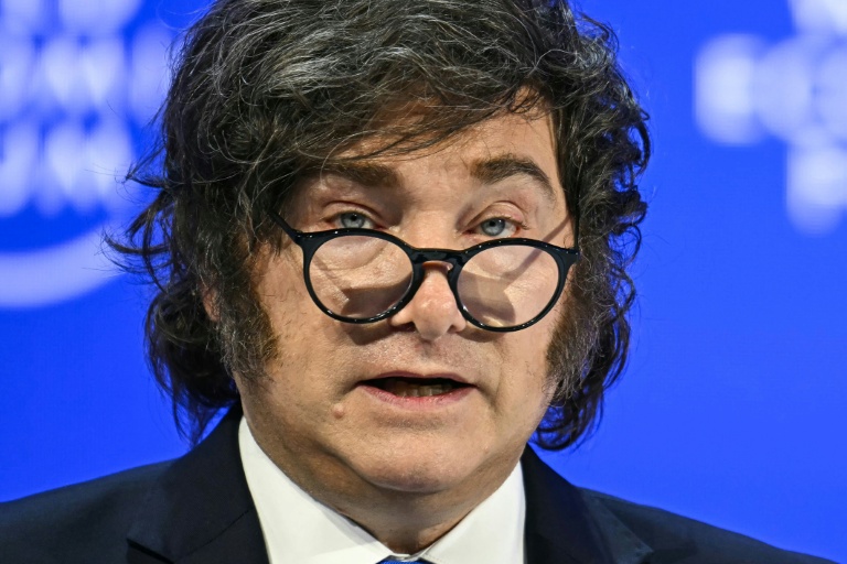 Le président argentin Javier Milei s'exprime lors de la réunion annuelle du Forum économique mondial à Davos, en Suisse, le 21 janvier 2026