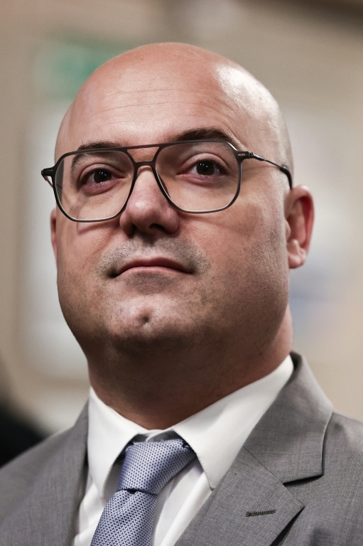 Le maire d'Orange Yann Bompard comparaît devant le tribunal judiciaire de Marseille le 17 décembre 2025