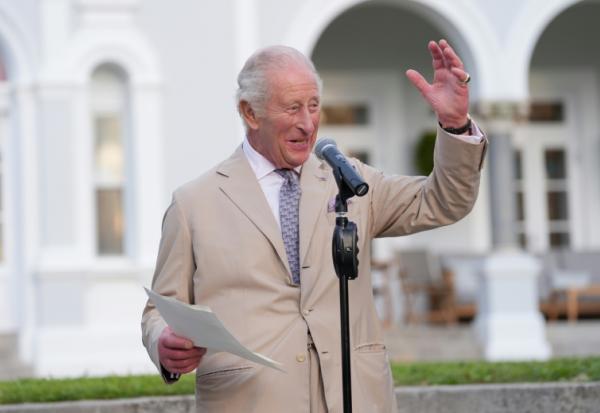 Le roi Charles III prononce un discours pendant une réception à Hamilton, dans les Bermudes, le 1er mai 2026