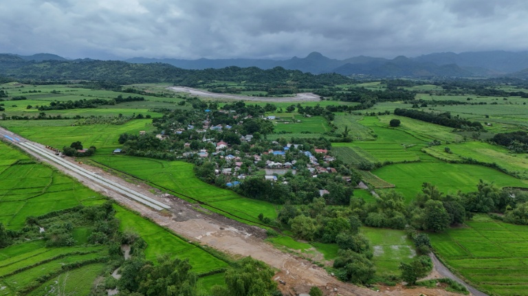Vue aérienne de la zone où un vaste projet de pôle technologique à l'initiative des Etats-Unis pourrait voir le jour, le 10 août 2026 à Capas, aux Philippines