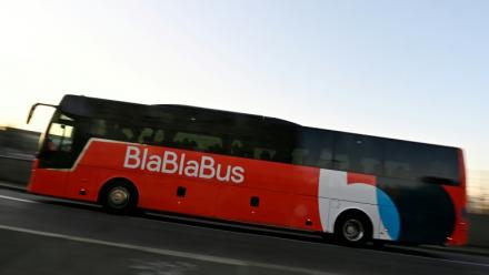 BlaBlaCar a annoncé vouloir arrêter son service de transports en autocar BlaBlaCar Bus, qui accumule les pertes