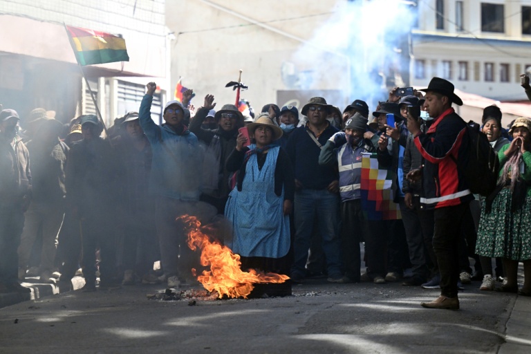 Des manifestants à La Paz le 10 juin 2026