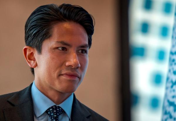 Le prince Abdul Mateen, 34 ans, très populaire sur Instagram, nommé ministre des Affaires étrangères par son père, le sultan de Brunei, photographié lors d'une cérémonie aux Philippines le 8 mai 2026