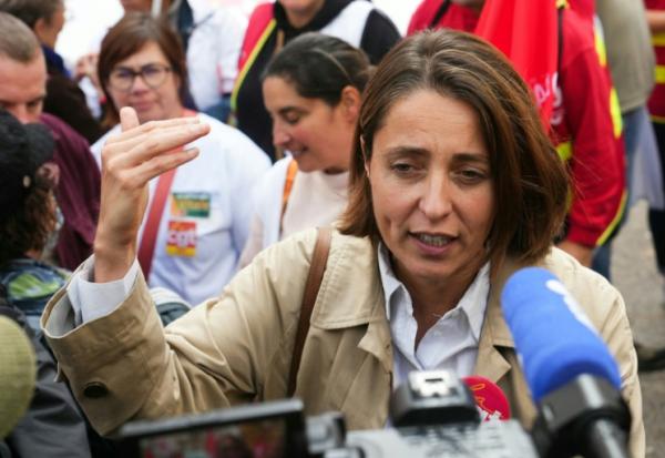 Sophie Binet, secrétaire générale de la CGT, ici lors d'une manifestation des travailleurs du secteur de la santé à Paris le 9 octobre 2025 