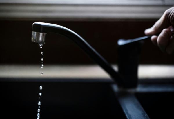 La distribution d'eau est perturbée dans plusieurs communes de l'Est et du Sud de l'île de La Réunion en raison d'un mouvement de grève illimité