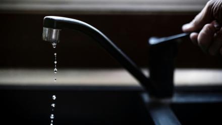 La distribution d'eau est perturbée dans plusieurs communes de l'Est et du Sud de l'île de La Réunion en raison d'un mouvement de grève illimité