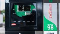 Face à la baisse des ventes liée à la flambée des prix du carburants, ou aux incivilités d'automobilistes sur les nerfs, de plus en plus de gérants de stations-service se posent la question de jeter l'éponge