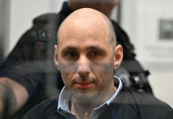 Cédric Jubillar dans la salle d'audience de la cour d'assises du Tarn lors de son procès pour le meurtre de sa femme Delphine Jubillar, le 23 septembre 2025 à Albi