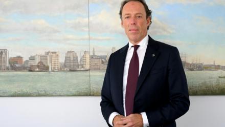 Le PDG du port d'Anvers, Jacques Vandermeiren, au siège de l'autorité portuaire, à Anvers le 21 novembre 2025