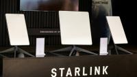 Des antennes satellites Starlink exposées au salon international de l'électronique grand public, le 31 août 2023 à Berlin