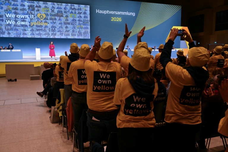 Salariés actionnaires de Commerzbank lors de l'AG, le 20 mai 2026 à Wiesbaden