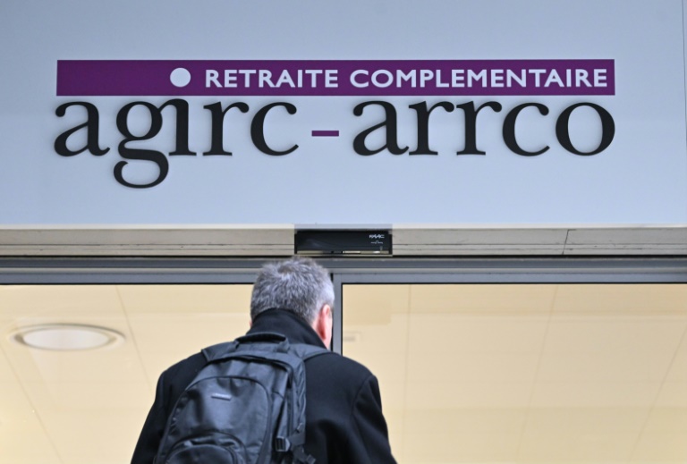 Patronat et syndicats piloteraient le système dans le respect d'une