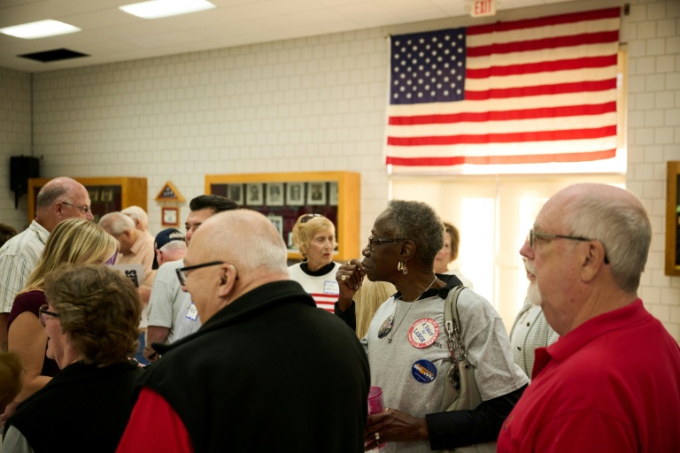 Des soutiens de Sherrod Brown, candidat au Sénat américain dans l'Ohio, le 26 septembre 2026 à Warren, aux Etats-Unis