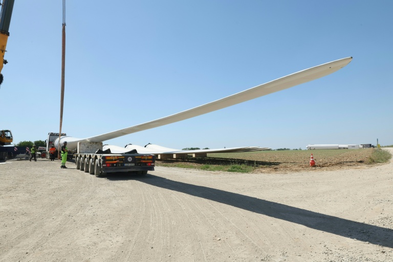 Les éoliennes du site de Long Champs, âgées de 19 ans, vont être remplacées par quatre unités plus puissantes