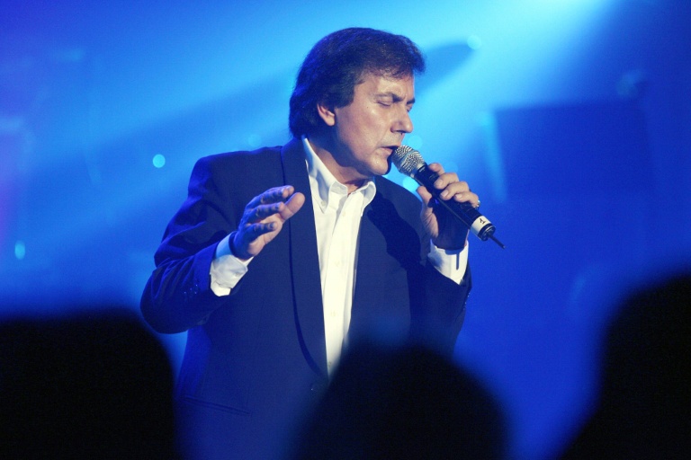 Frank Michael sur scène à Bourg-en-Bresse dans l'Ain le 3 décembre 2006