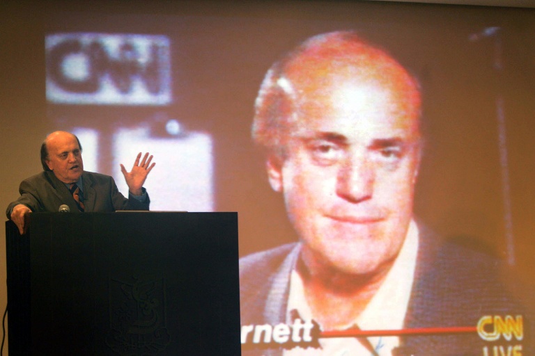 Le journaliste américain Peter Arnett, photographié le 16 mars 2007 à Hong Kong, est décédé le 17 décembre aux Etats-Unis, après une longue carrière de reporter de guerre, notamment au Vietnam et en Irak
