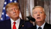 Le sénateur républicain de Caroline du Sud, Lindsey Graham (D) aux côtés de Donald Trump, le 28 janvier 2023 à Colombia, en Caroline du Sud 
