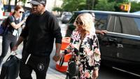 Janice Combs, la mère de Sean "Diddy" Combs, arrive au tribunal fédéral de Manhattan pour le procès du magnat du hip-hop, le 6 juin 2025, à New York.
