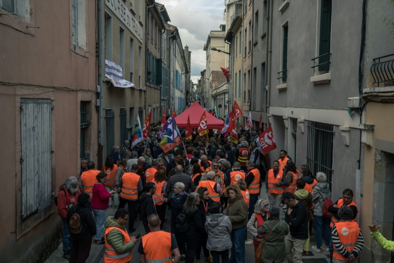 Un rassemblement d'organisations syndicales organisé par la CGT contre les mesures les visant, annoncées par le maire RN de Carcassonne, Christophe Barthes, à la Bourse du Travail de Carcassonne, le 13 mai 2026 dans l'Aude