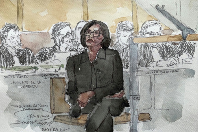 Croquis d'audience montrant Rachida Dati devant le tribunal correctionnel de Paris le 16 septembre 2026