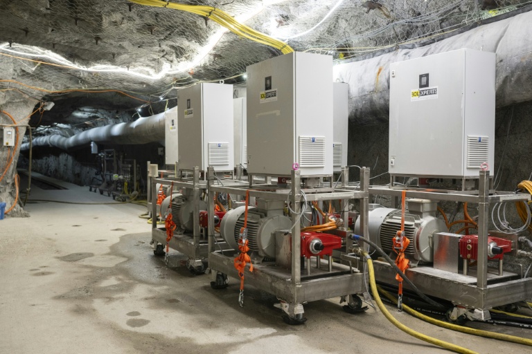 la station de pompage d'eau du BedrettoLab, un centre de recherche situé dans un tunnel de 5,2 km près de Bedretto, le 29 avril 2026 en Suisse
