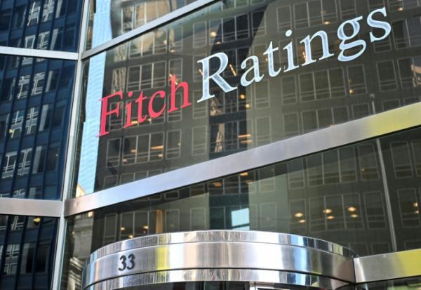 L'agence Fitch réévalue la note attribuée à la dette française, dans un contexte économique tendu 