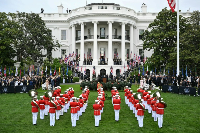 Cérémonie militaire à la Maison Blanche pour accueillir Charles III et la reine Camilla le 28 avril 2026