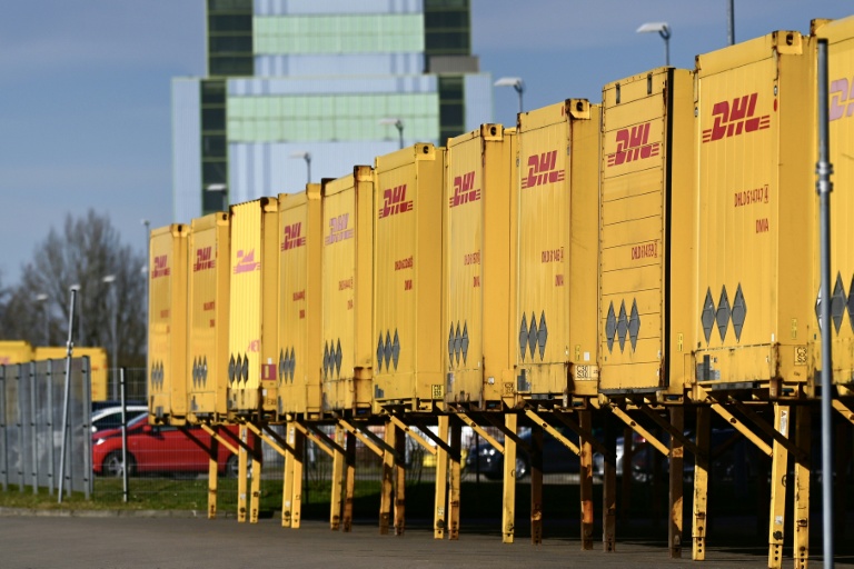 Avec la guerre au Moyen-Orient, le géant allemand de la logistique DHL est confronté à des restrictions aériennes et maritimes 
