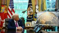 Donald Trump annonce la construction du bouclier antimissiles "Dôme d'or" dans le Bureau ovale de la Maison Blanche, à Washington, le 20 mai 2025