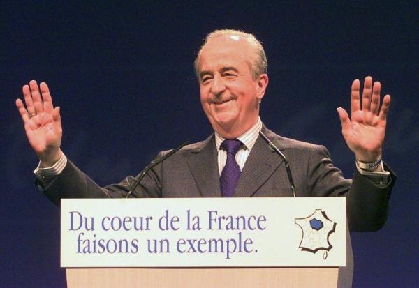 Edouard Balladur le 10 mars 1998 au Zénith à Paris