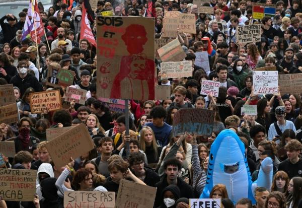 Manifestation de lycéens et d'étudiants à Nantes le 13 octobre 2026