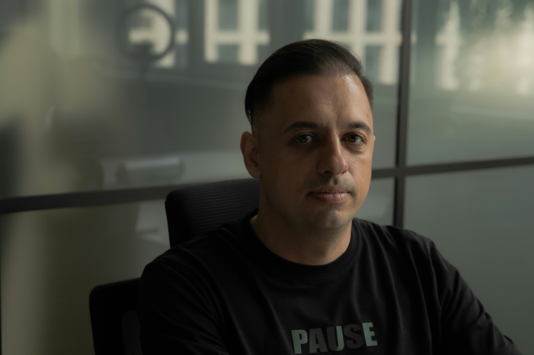 Le cybermilitant bulgare Petko Petkov à Kiev, le 30 mai 2025 en Ukraine