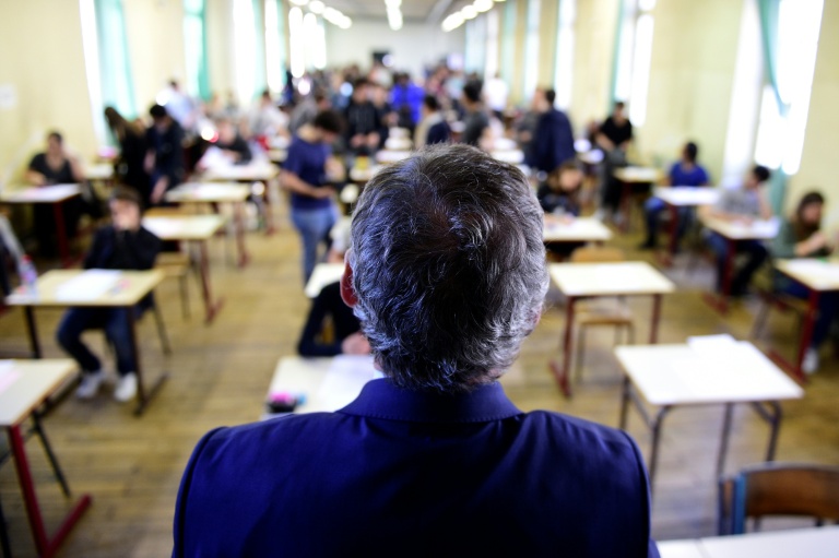 La situation des enseignants français est 