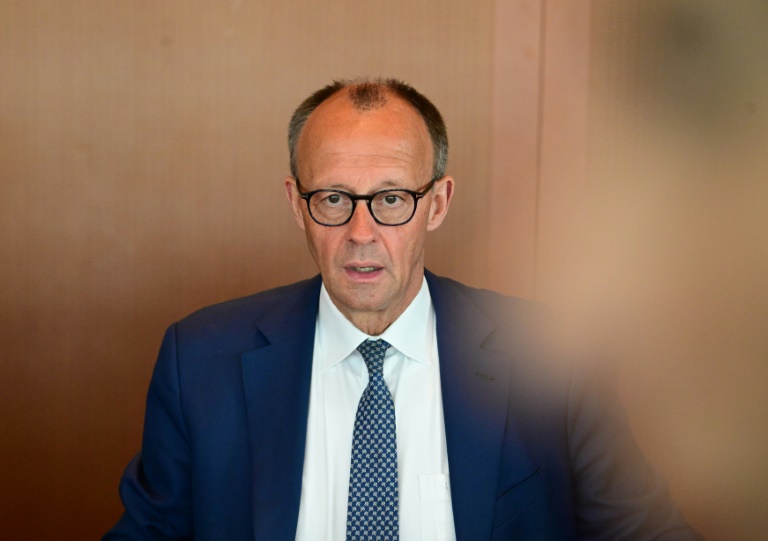 Le chancelier allemand Friedrich Merz avant le début de la réunion hebdomadaire du cabinet allemand à la Chancellerie à Berlin, le 21 mai 2025