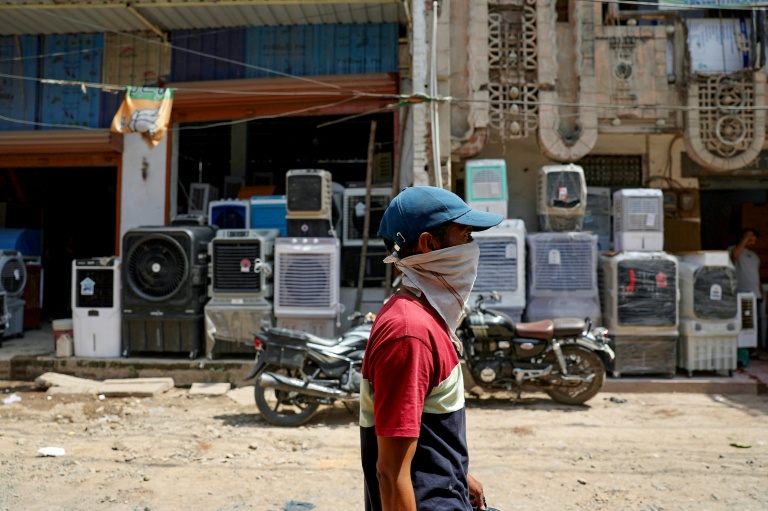 Une boutique de vente de climatiseurs à Varanasi en Inde le 18 mai 2026