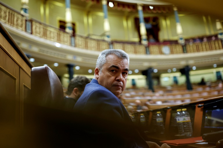 Le député socialiste Santos Cerdán lors d'une séance au Congrès des députés, le 21 novembre 2024 à Madrid
