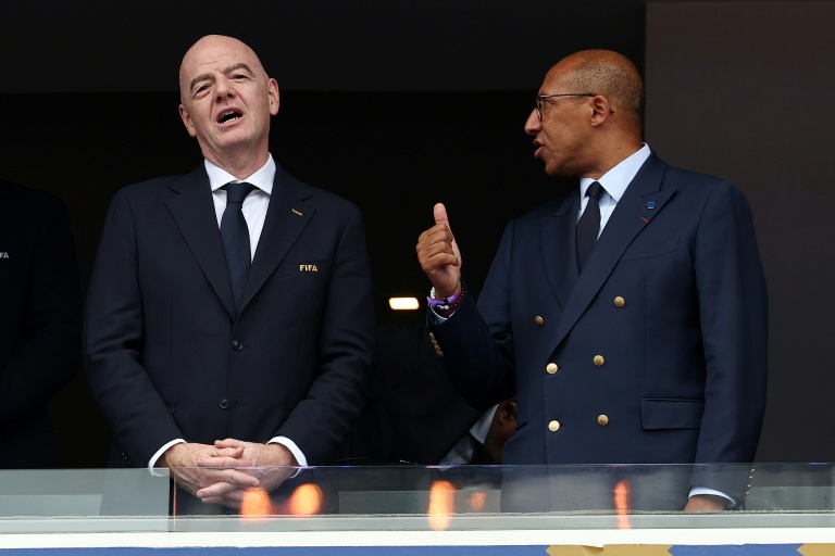 Le président de la Fifa Gianni Infantino (à gauche) et le président de la Fédération française de football Philippe Diallo à Philadelphie le 22 juin 2026
