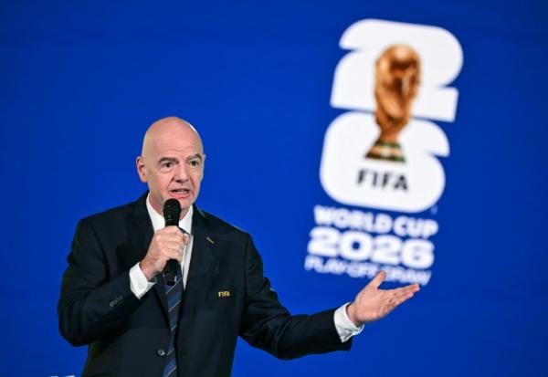 Le président de la Fifa Gianni Infantino lors du tirage au sort des barrages pour la Coupe du monde 2026 aux Etats-Unis, au Canada et au Mexique, à Zurich le 20 novembre 2025
