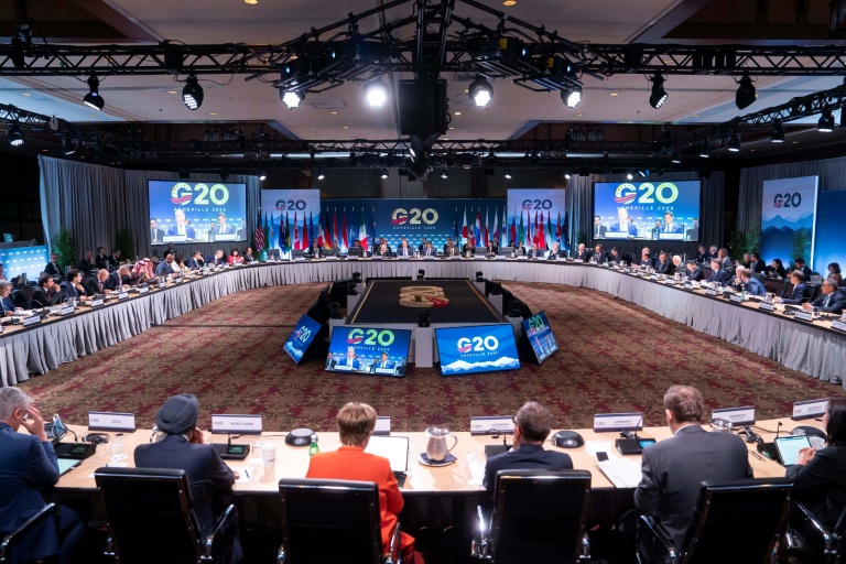Le secrétaire américain au Trésor, Scott Bessent et le président de la Réserve fédérale américaine, Kevin Warsh, lors de la réunion des ministres des Finances et des gouverneurs de banques centrales du G20 à Asheville, en Caroline du Nord, le 31 août 2026