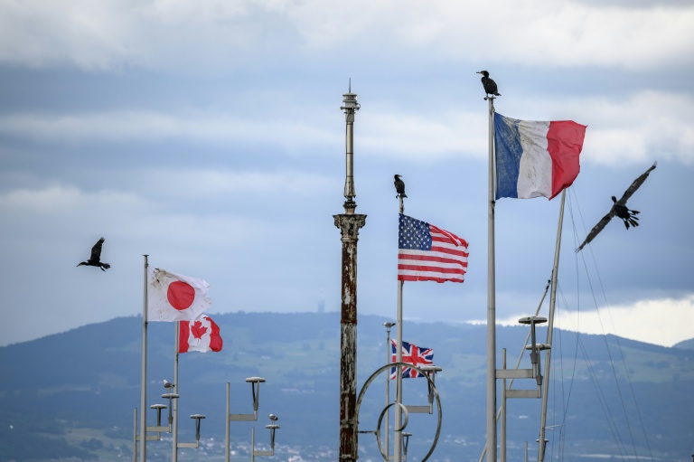Les drapeaux des pays participant au G7 à Evian, le 10 juin 2026