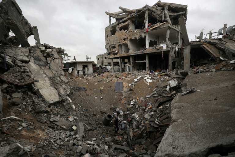 Des bâtiments détruits dans le centre de la bande de Gaza, le 9 janvier 2026