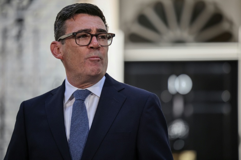 Le nouveau Premier ministre britannique Andy Burnham devant le 10 Downing Street, le 20 juillet 2026 à Londres